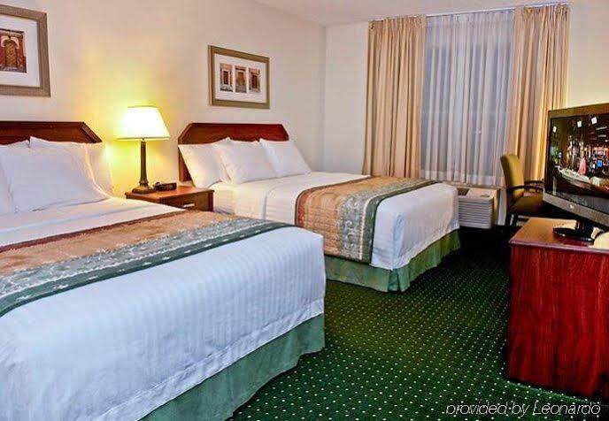 Hotel Towneplace By Marriott Chicago 3*
